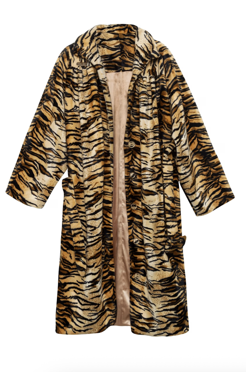 Paloma Lira, Tiger Coat