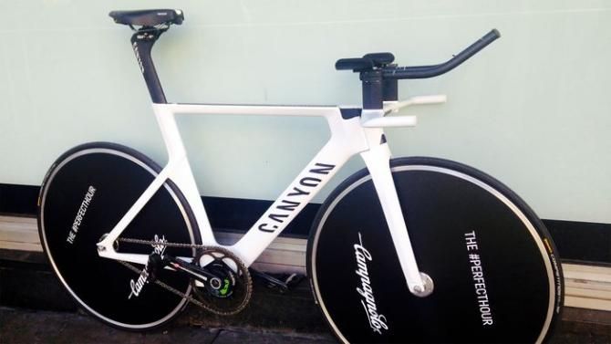 Alex Dowsett will ride this Canyon bike for his Hour Record record attempt