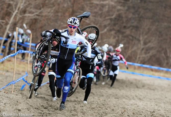 Jeremy Durrin (JAM Fund/ NCC/ Vittoria) leading on the beach run.
