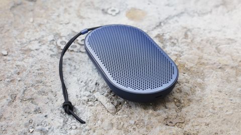 bang & olufsen beoplay p2 black