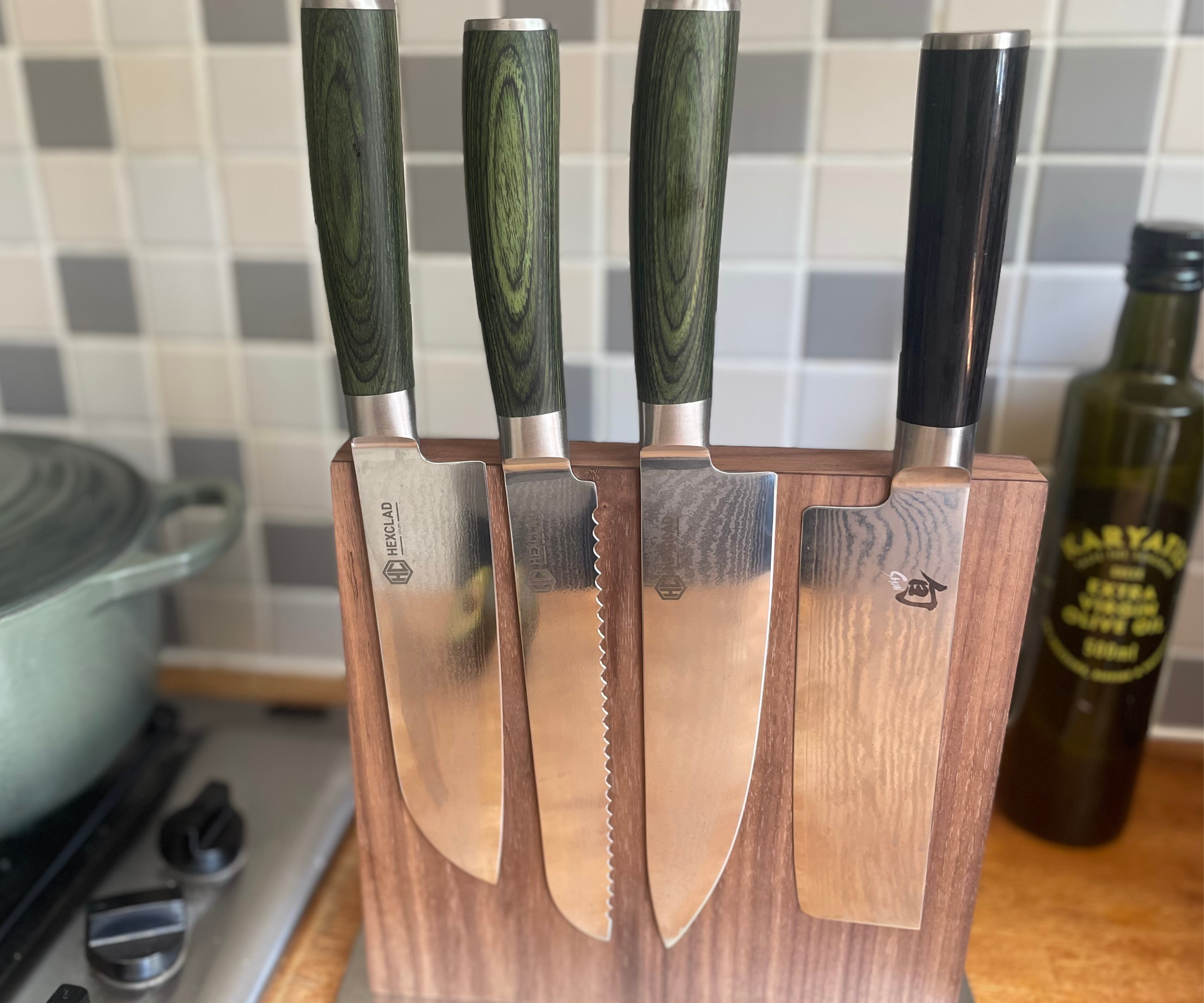 A Shun Sonkotu Knife on the right, compared to a HexClad Sonkotu Knife on the left