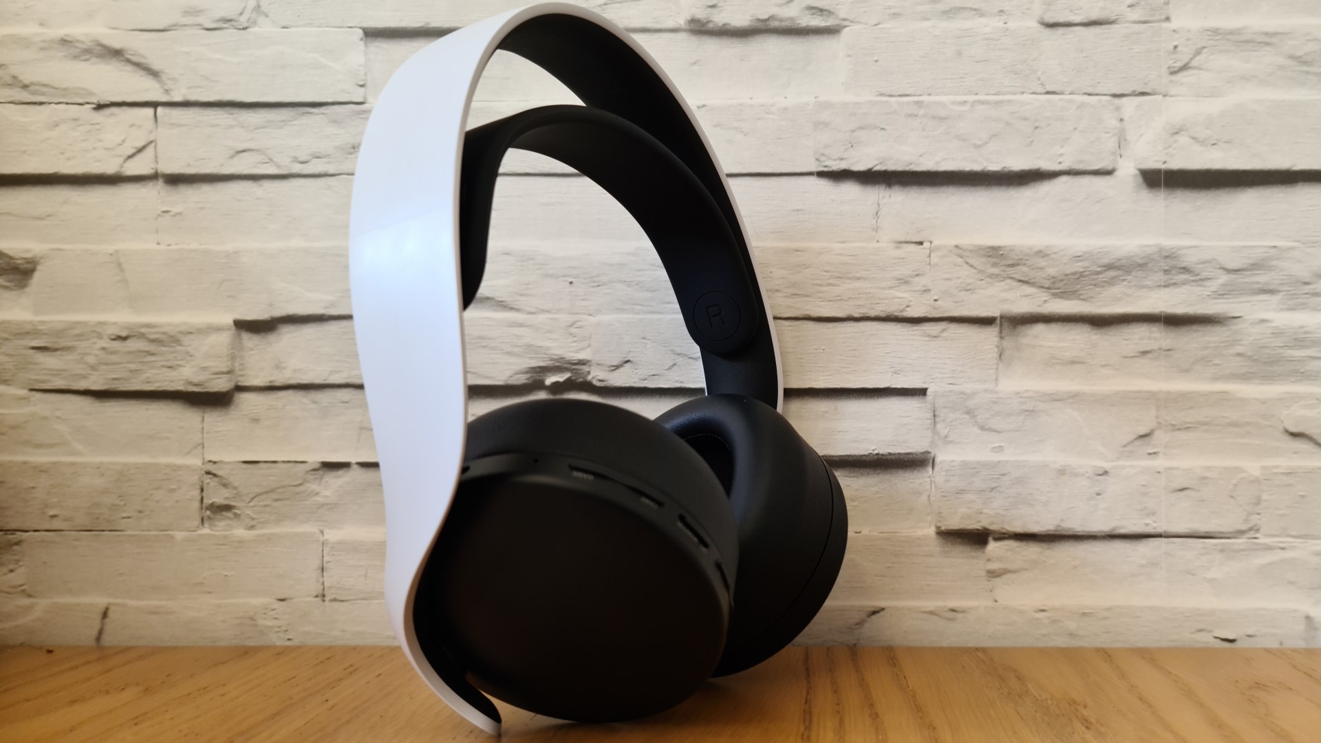 Sony Pulse 3D Wireless Headset Review - Best For PlayStation –