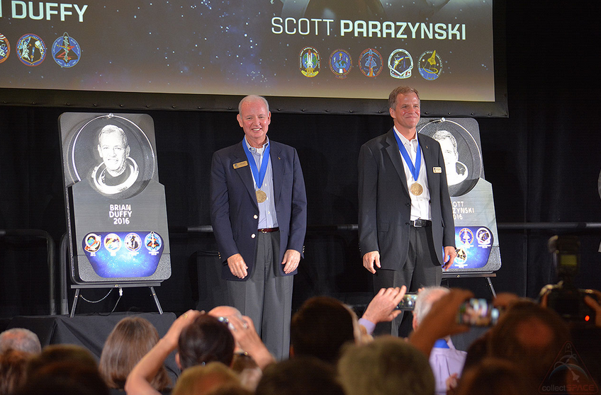 Astronauts Brian Duffy and Scott Parazynski 