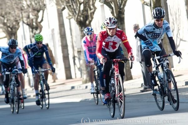 It's lunch time for the peloton.