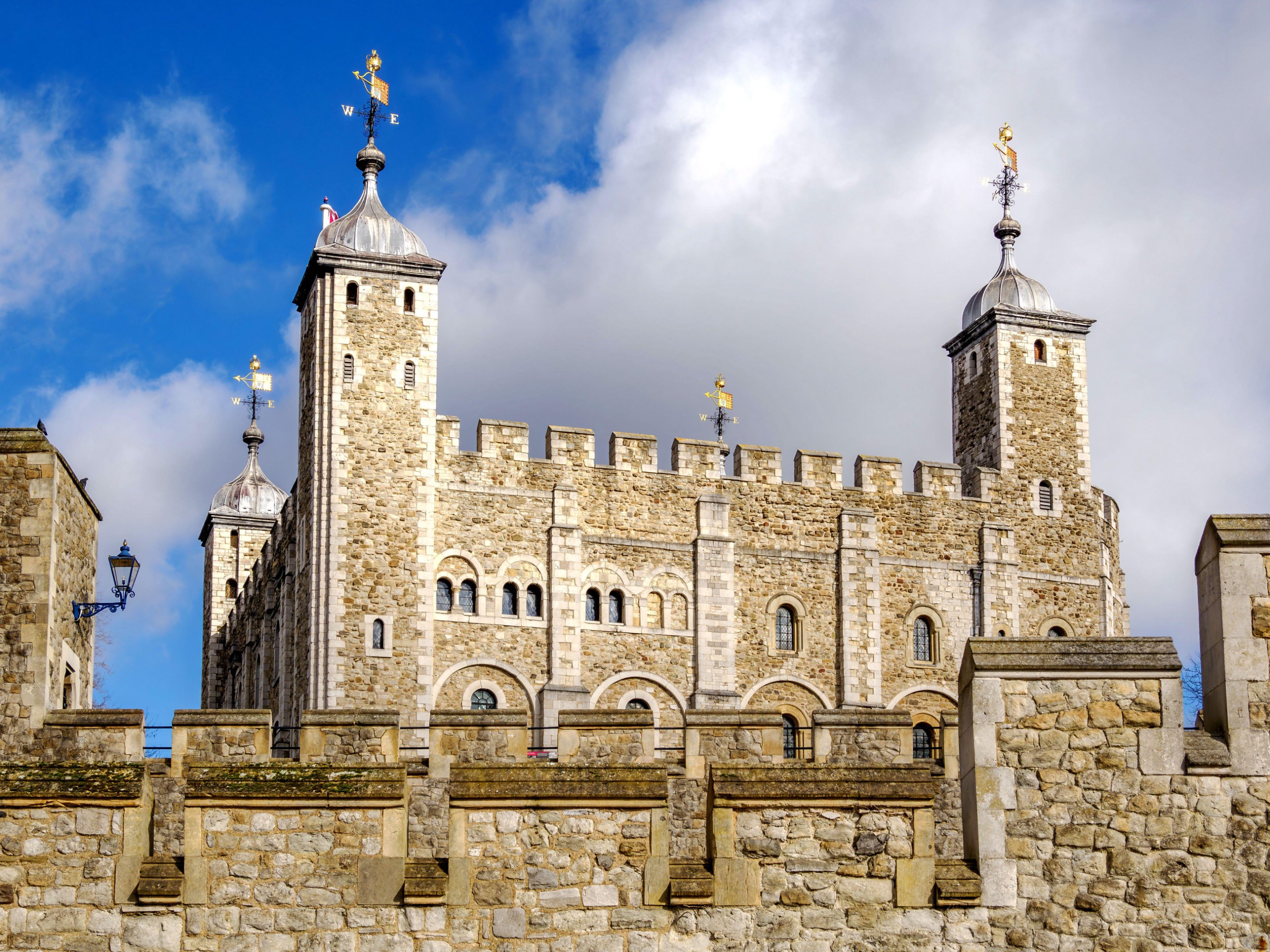 A view of the tower of london