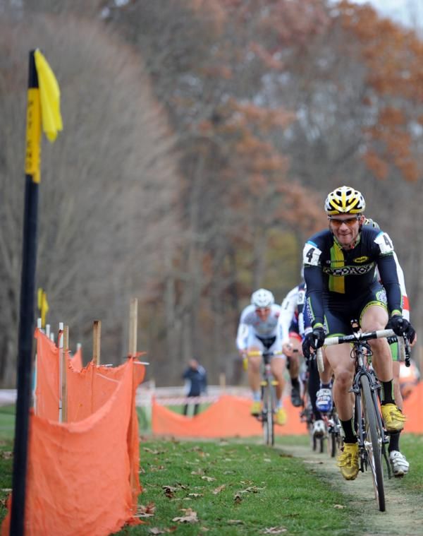 The early leading group, led by Dylan McNicholas (Pedro&rsquo;s).