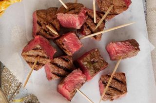 canape recipe_steak on sticks