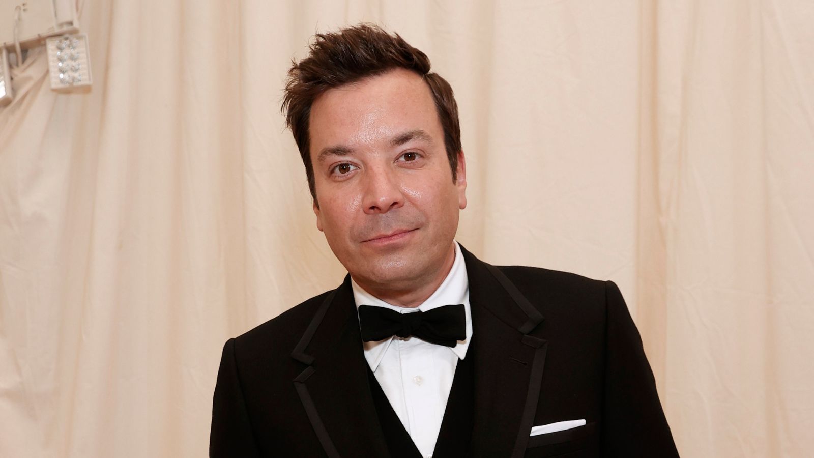 Jimmy Fallon’s Terracotta Cabinets Are Replacing Whites