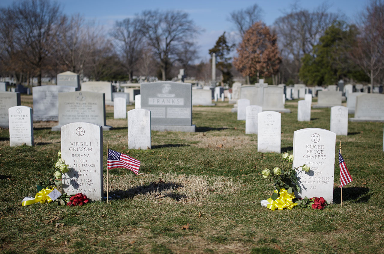 apollo 1 memorial arlington cemetery