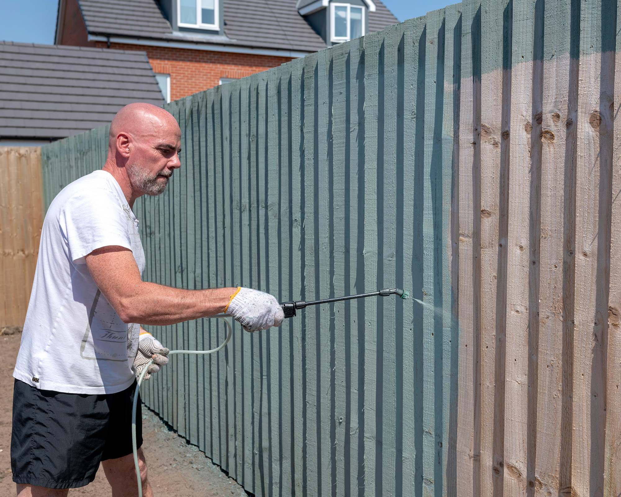 How to paint a fence get perfect results in 4 easy steps Gardeningetc