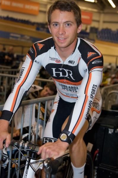 HDR/Lombardi's Derek Dixon warming up before the scratch.