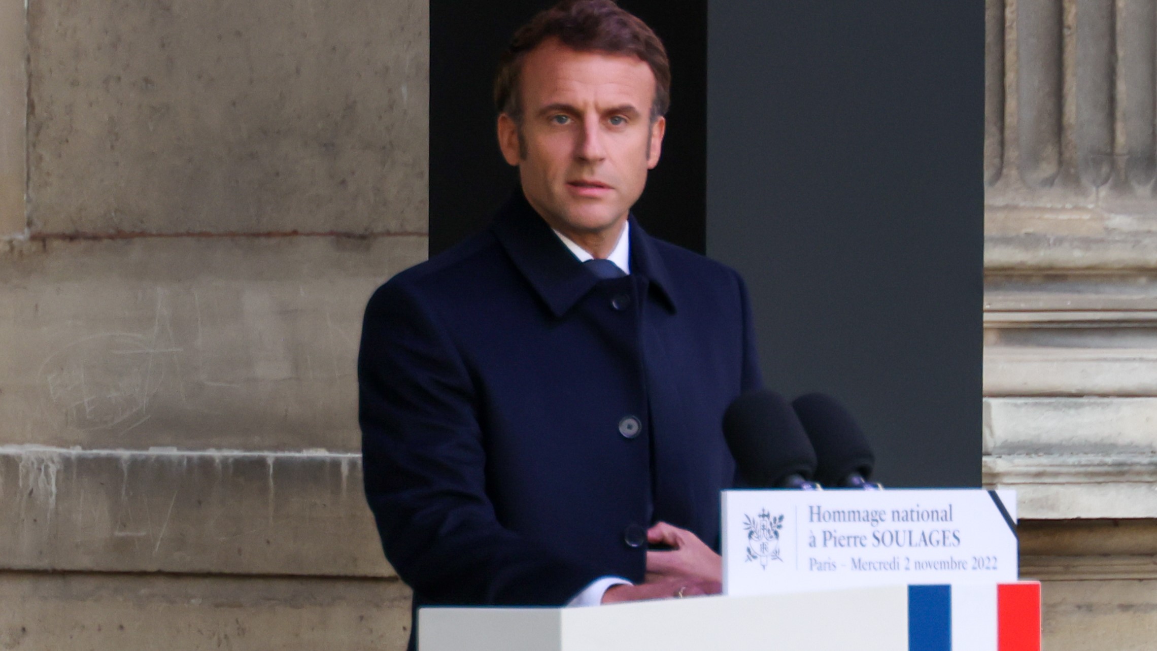 Fransa cumhurbaşkanı, bir polisin vurulmasıyla ilgili ulusal isyanların ortasında, video oyunlarındaki huzursuzluğu suçluyor