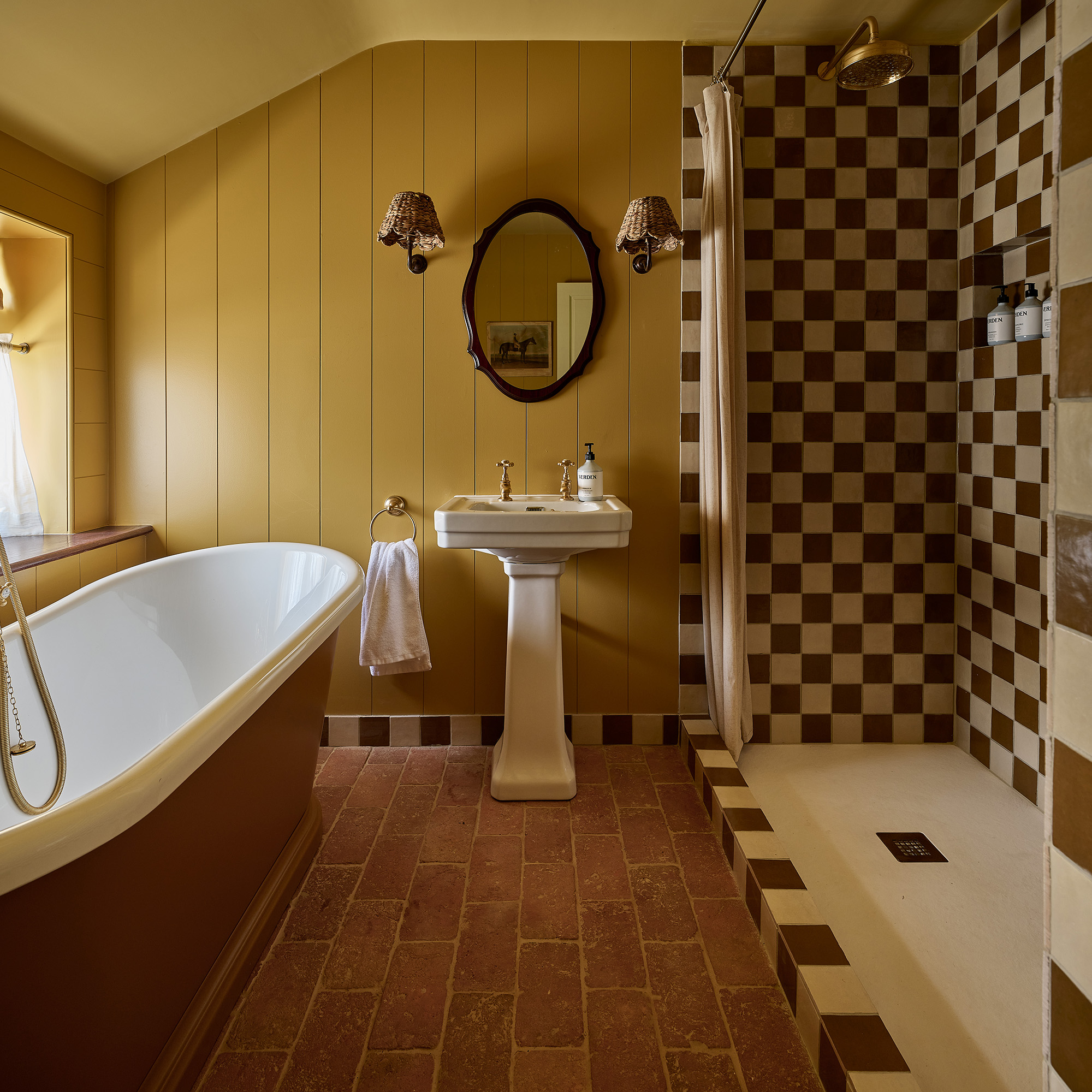 Ca' Pietra chequerboard bathroom
