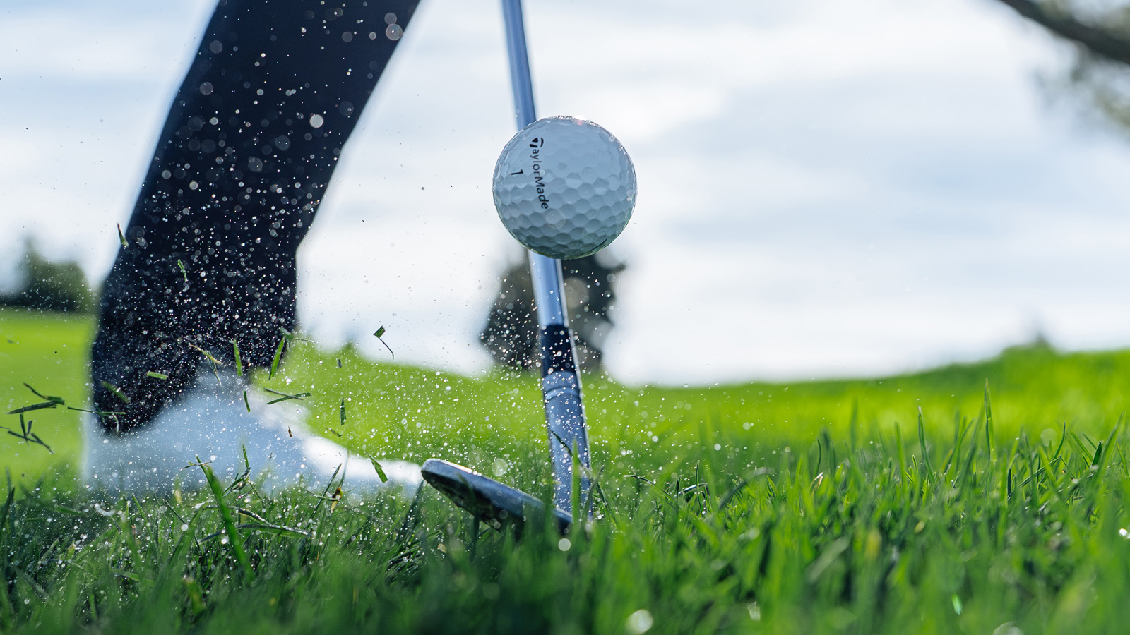 TaylorMade TP5 and TP5x Golf Balls