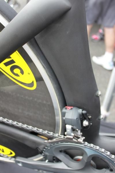 The seat tube kicks at its edge to push air out before it hits the rear wheel.