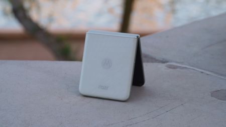 The Motorola Razr 2025 in the Pantone Lightest Sky colorway.