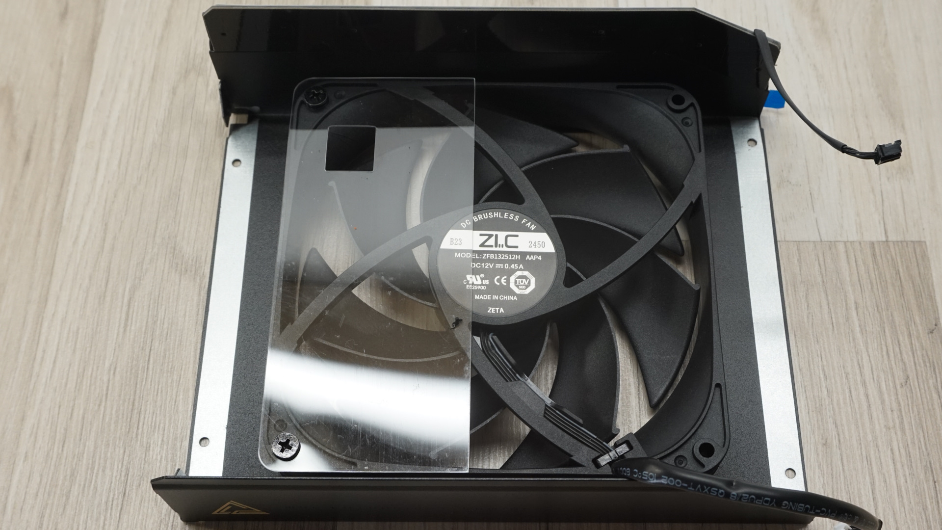 MSI MEG AI1600T PCIE5 Titanium PSU