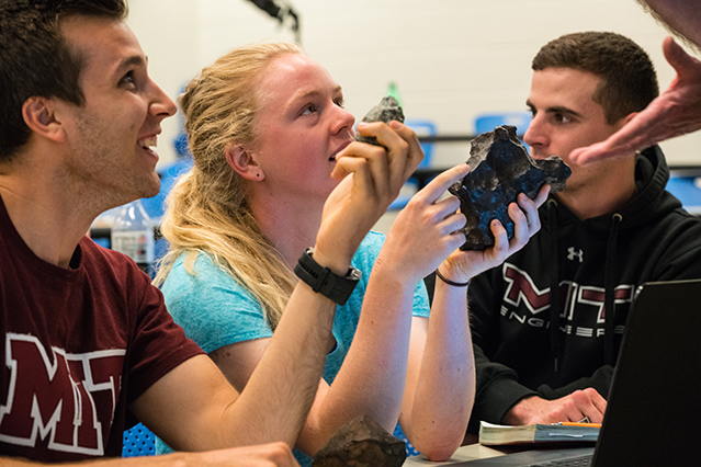 MIT students study meteorites