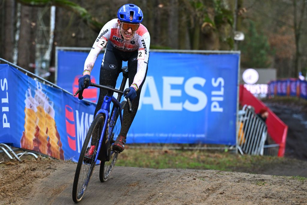 ZONHOVEN BELGIUM DECEMBER 22 Lucinda Brand of The Netherlands and Team Baloise Trek Lions competes during the 28th Zonhoven UCI CycloCross Worldcup 2024 Womens Elite on December 22 2024 in Zonhoven Belgium Photo by Luc ClaessenGetty Images