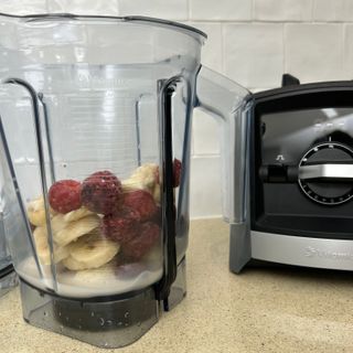 Testing the Vitamix A2500i blender