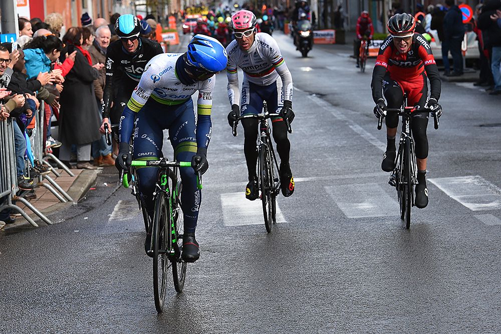 Michael Albasini (Orica-GreenEdge) attacks on the C&ocirc;te de la Rue Naniot in an attempt to win Liege-Bastogne-Liege