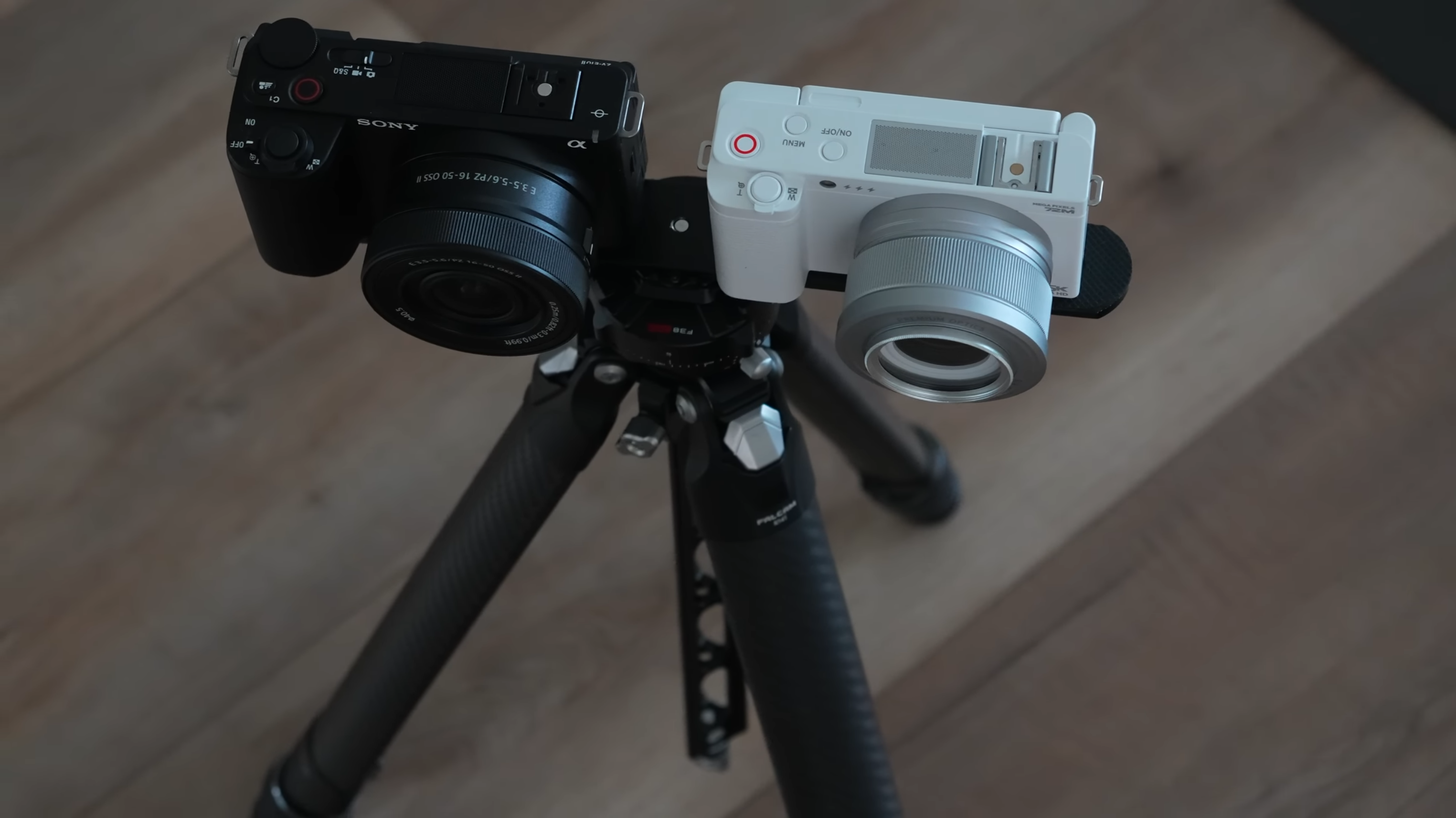 Comparison of a cheap clone of a Sony camera with the real version