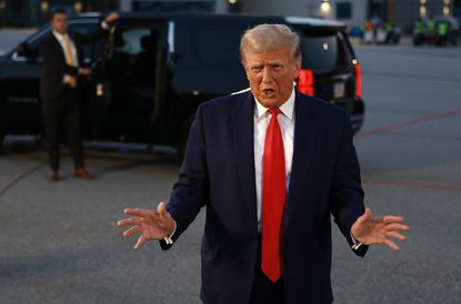 Donald Trump on tarmac in Atlanta