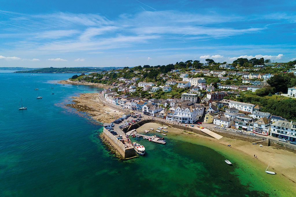 Properties for sale for around &pound;500,000: Manor Cottage, St Mawes, Cornwall