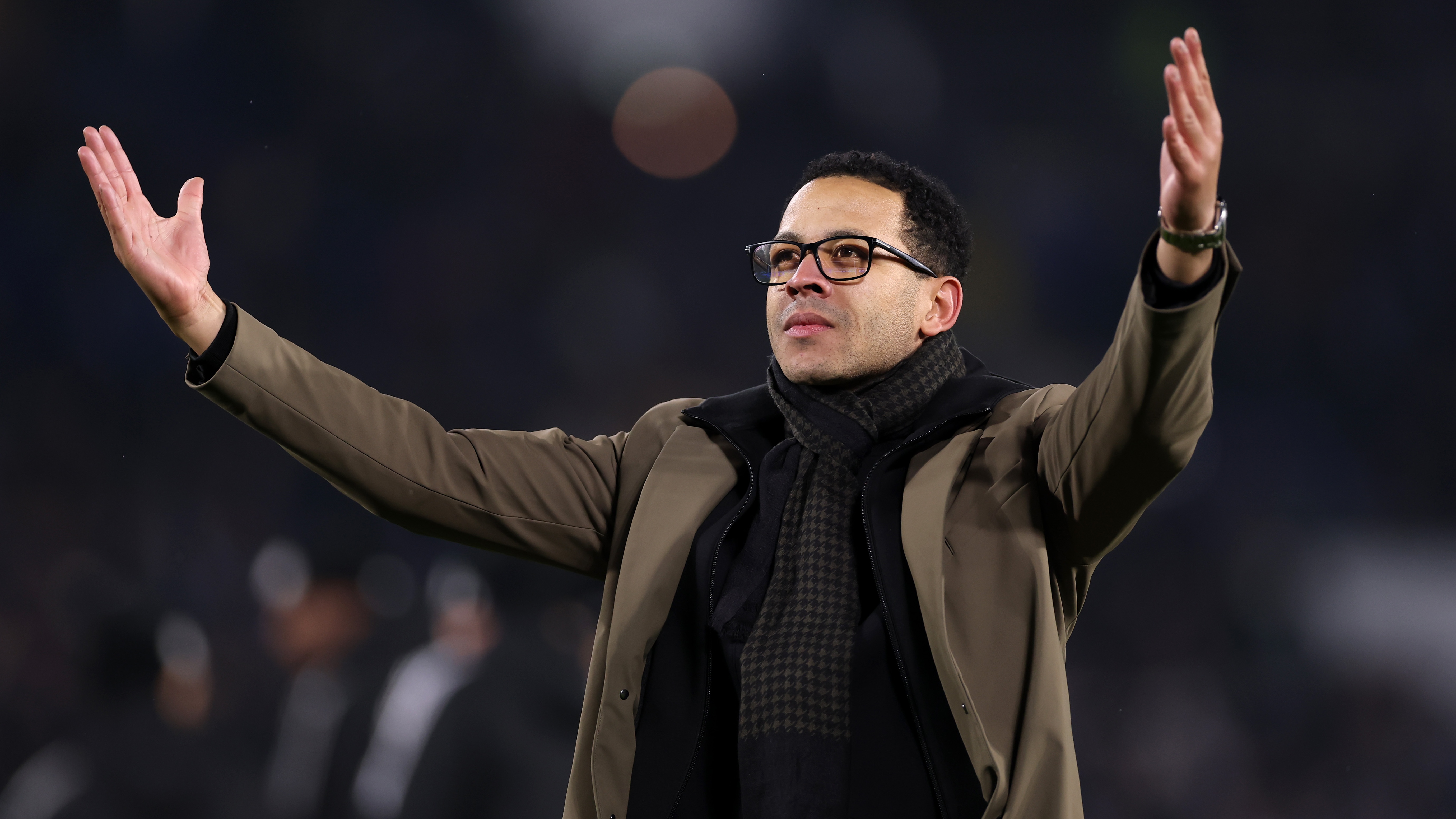 Liam Rosenior, Manager of Strasbourg, applauds the fans after the UEFA Conference League 2025/26 League Phase MD4 match between Racing Club de Strasbourg Alsace and Crystal Palace FC at Stade de la Meinau on November 27, 2025 in Strasbourg, France. 