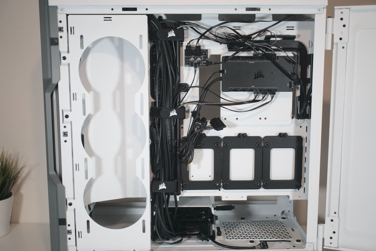 Corsair iCUE 5000T RGB