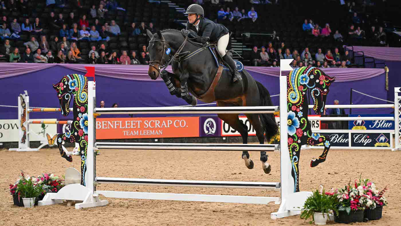Chantelle Duggan riding LINTON DE LA CHAPELLE win the HOYS Talent Seekers final