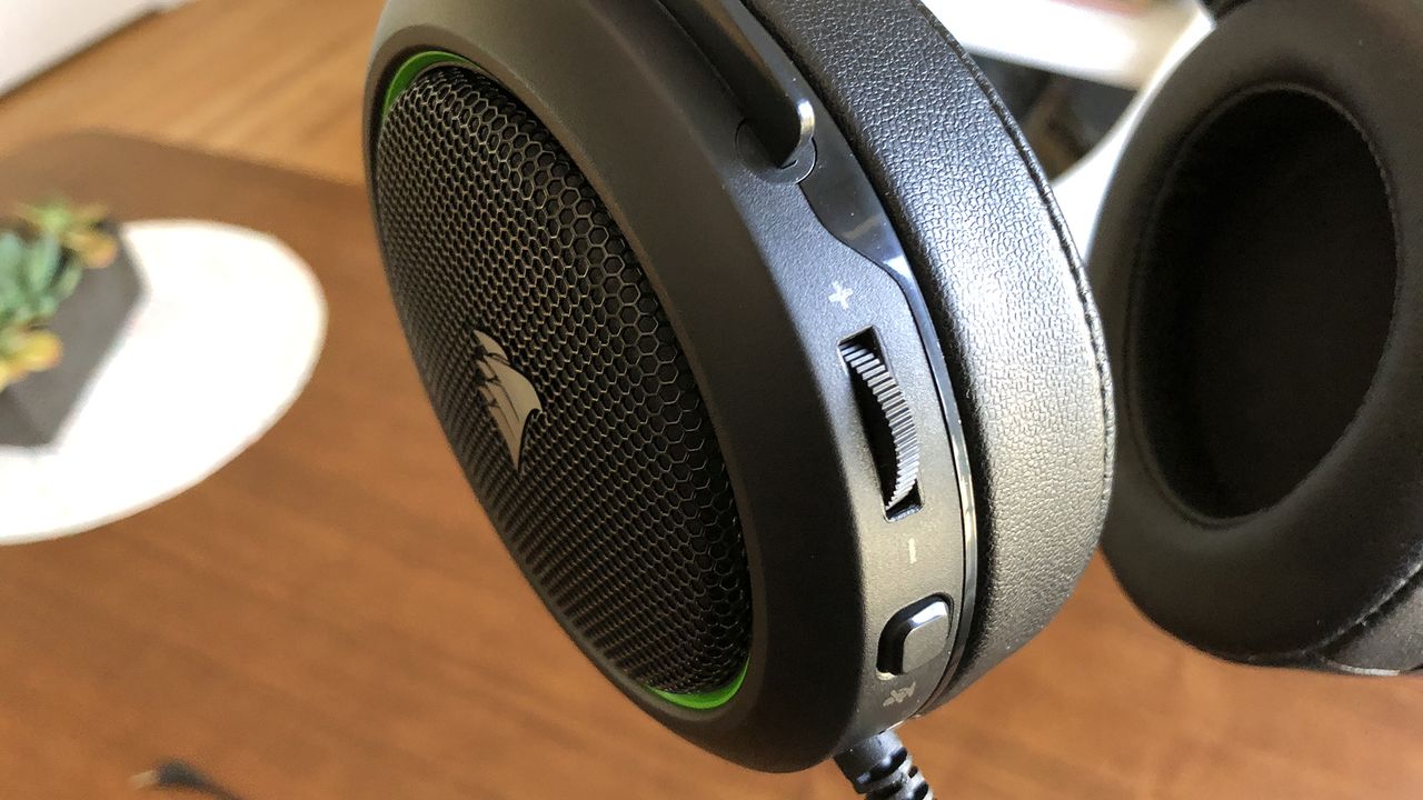 Corsair HS50