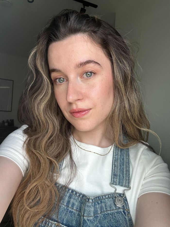 Junior beauty editor Grace Lindsay testing one of the best hair wavers