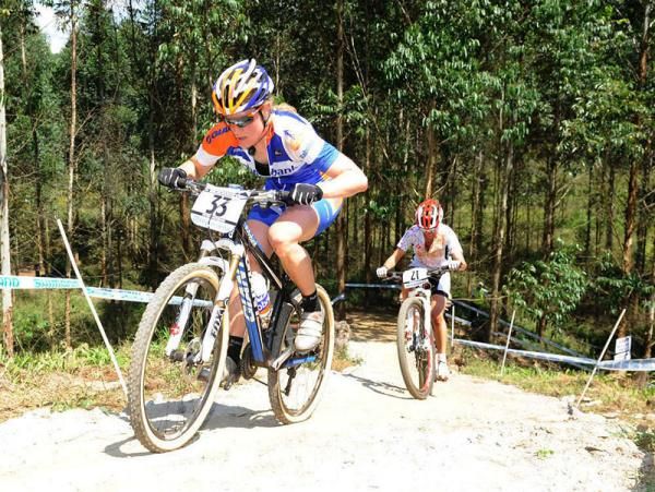 Katherine Compton (Rabobank Giant Offroad Team)