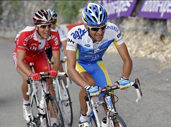 Cyril Dessel (AG2R La Mondiale) sets the pace.
