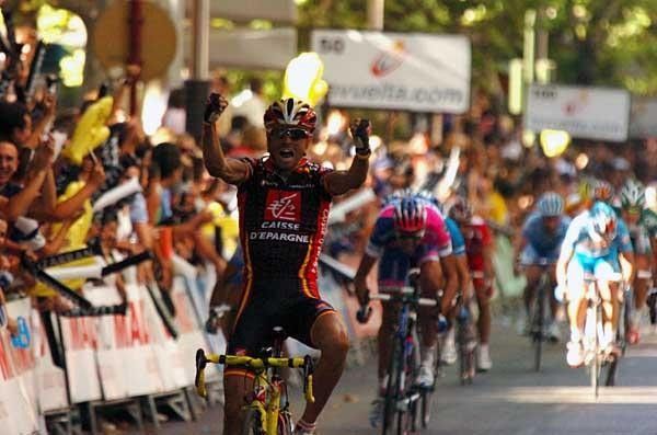 Alejandro Valverde (Caisse d'Epargne) starts the Tour of Spain like he did start the Tour de France.