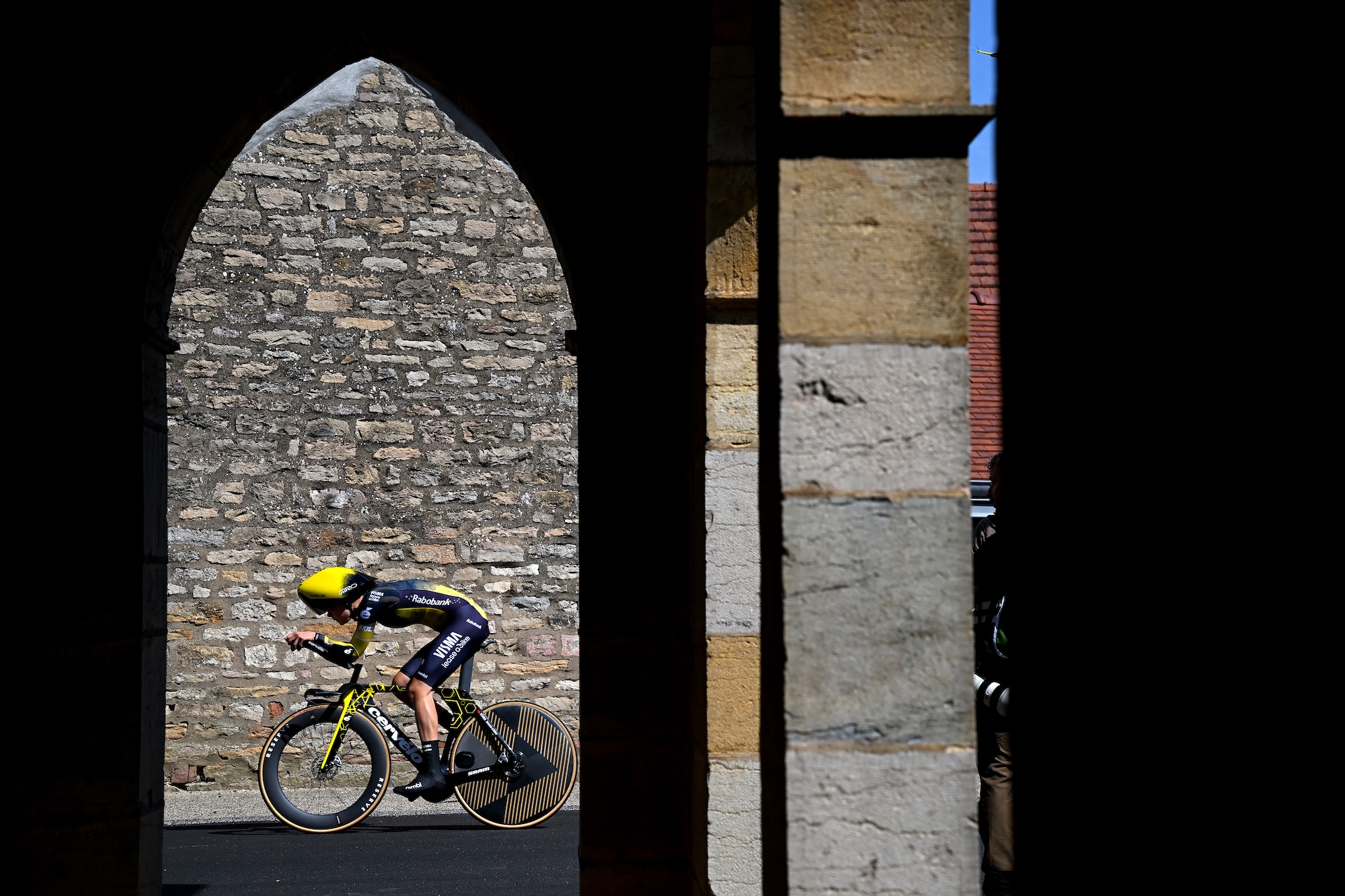 Lieke Nooijen of Visma-Lease a Bike finished second, only four seconds behind the World Champion