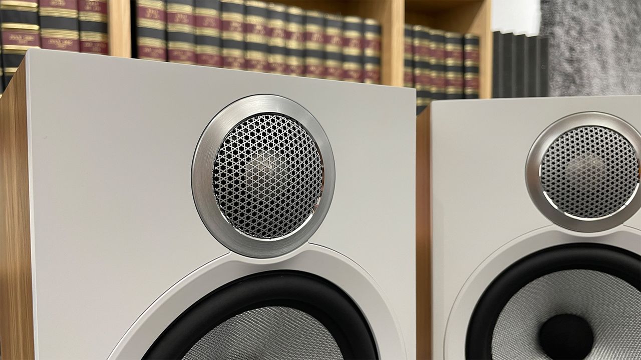 Standmount speakers: Bowers &amp; Wilkins 606 S3