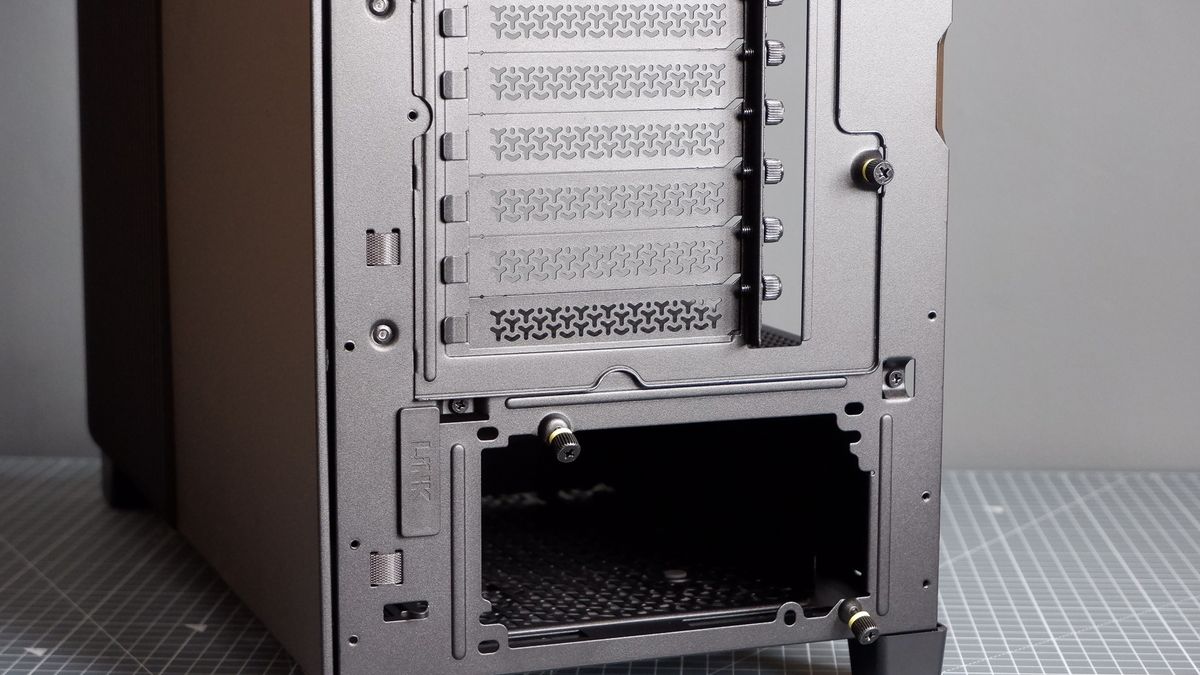 Corsair Frame 4500X ATX PC case throughout a PC build for testing.