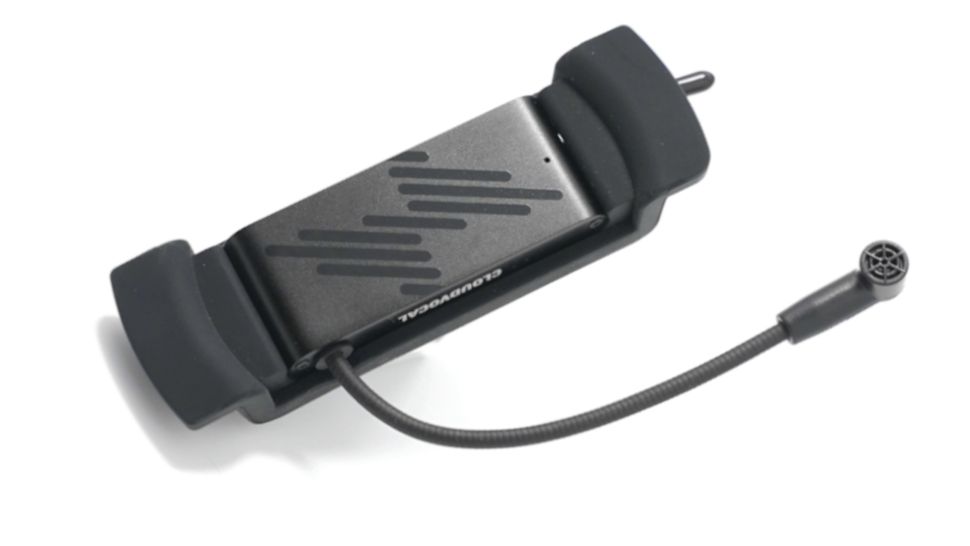 CloudVocal iSolo GT10 Wireless Microphone Pickup Review GuitarPlayer