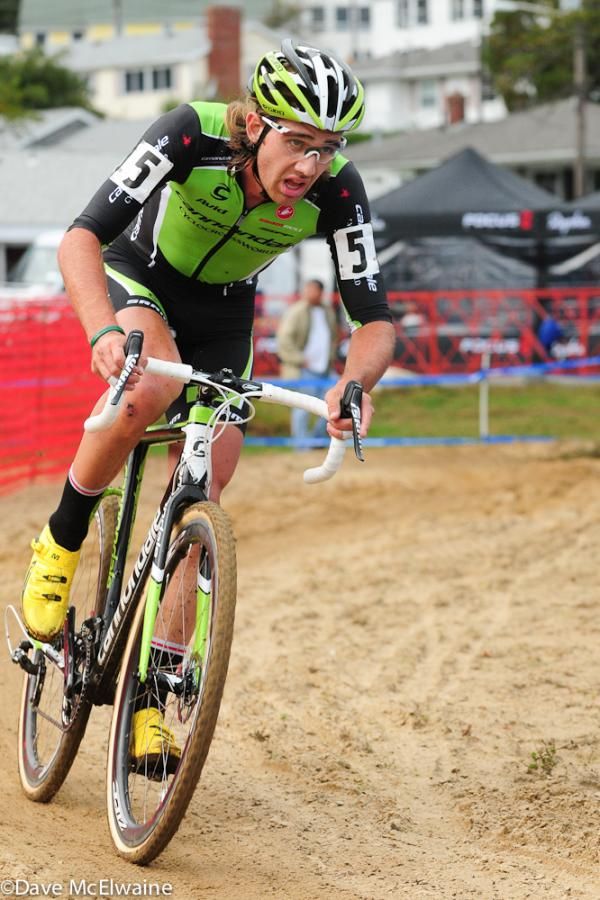 Jamie Driscoll (Cannondale) dangling just behind the leaders