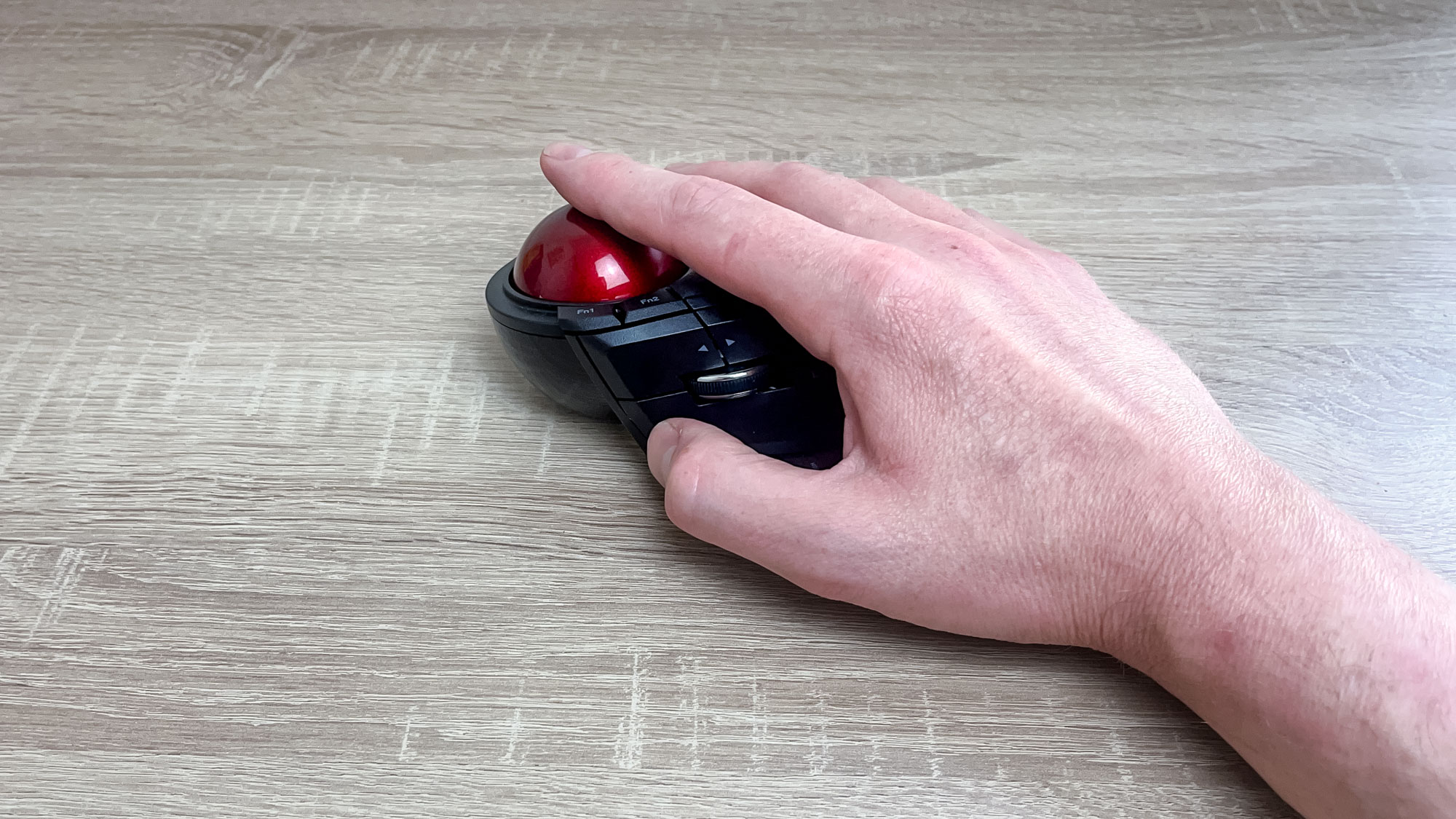 Elecom Huge Trackball Mouse in action on my desk