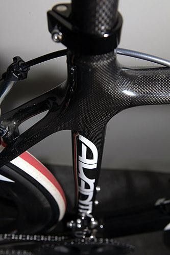 Classic carbon looks, but Avanti says
