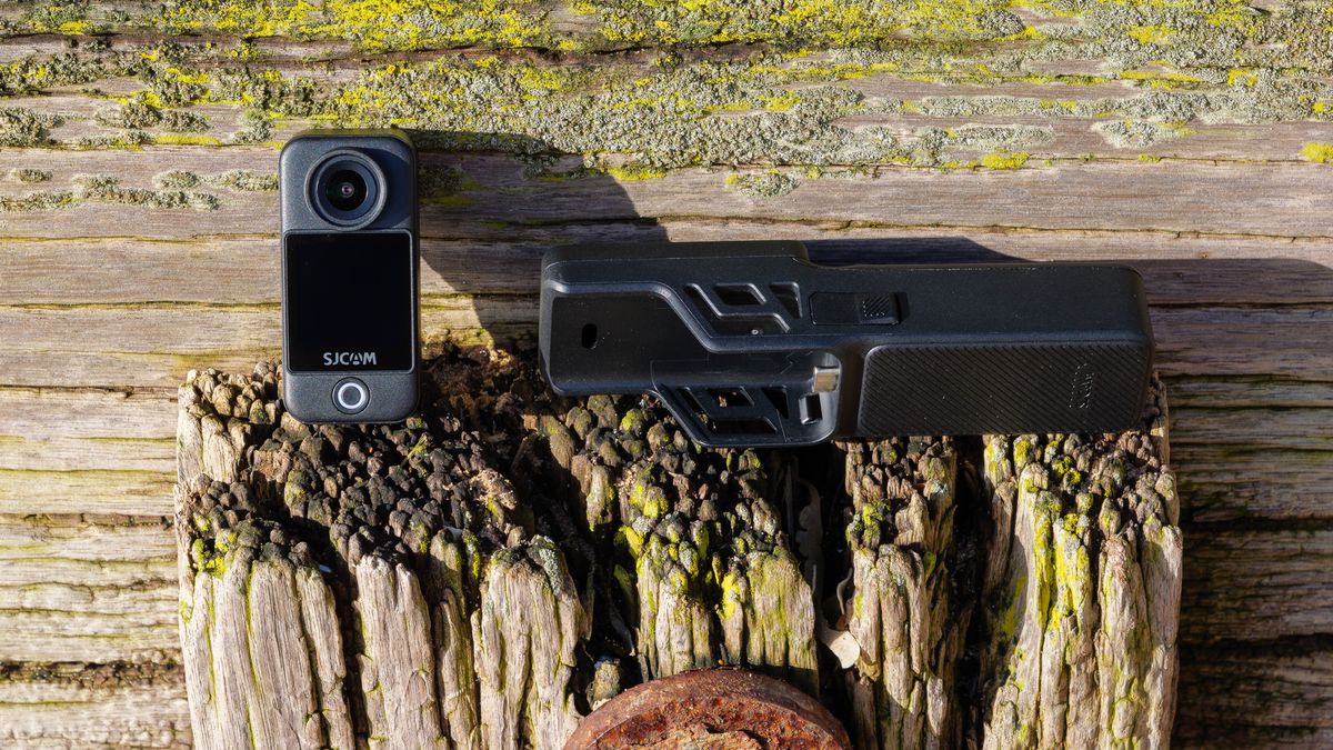 SJCAM C400 action camera