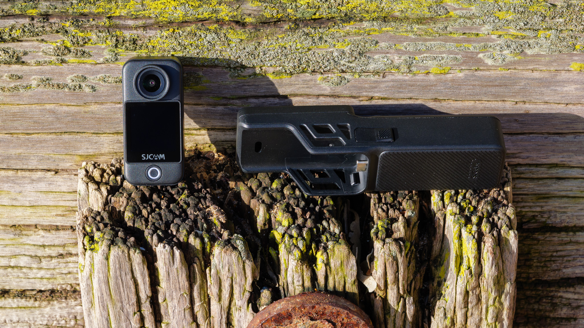 SJCAM C400 action camera