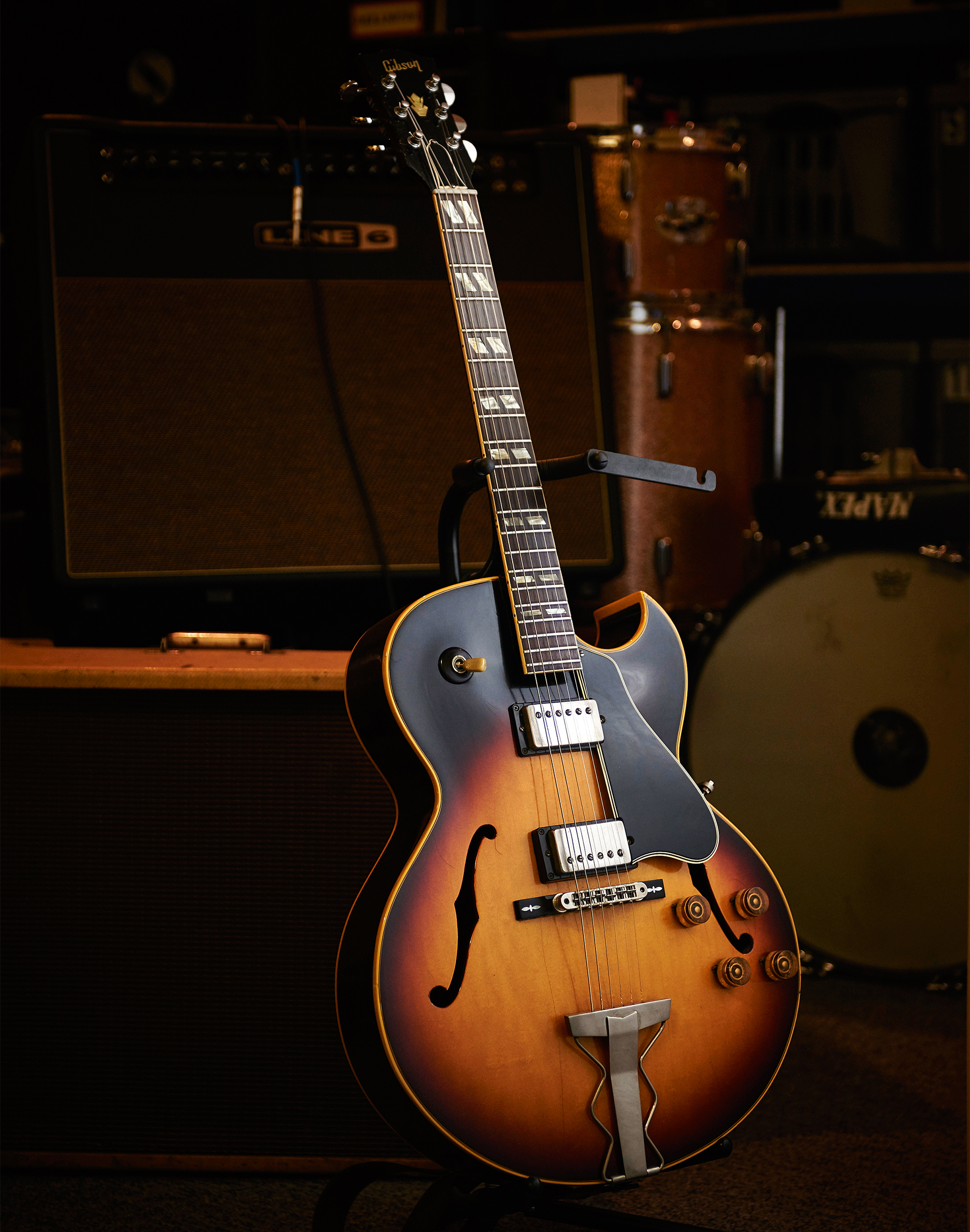 A photo of Yes guitarist Steve Howe's Gibson ES-175