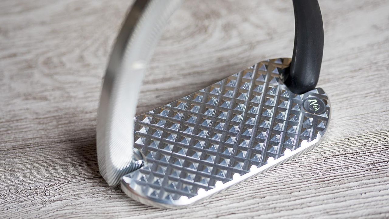 Jin Air stirrups review