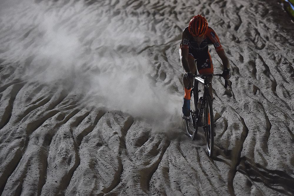 Wout Van Aert makes his way through the dark