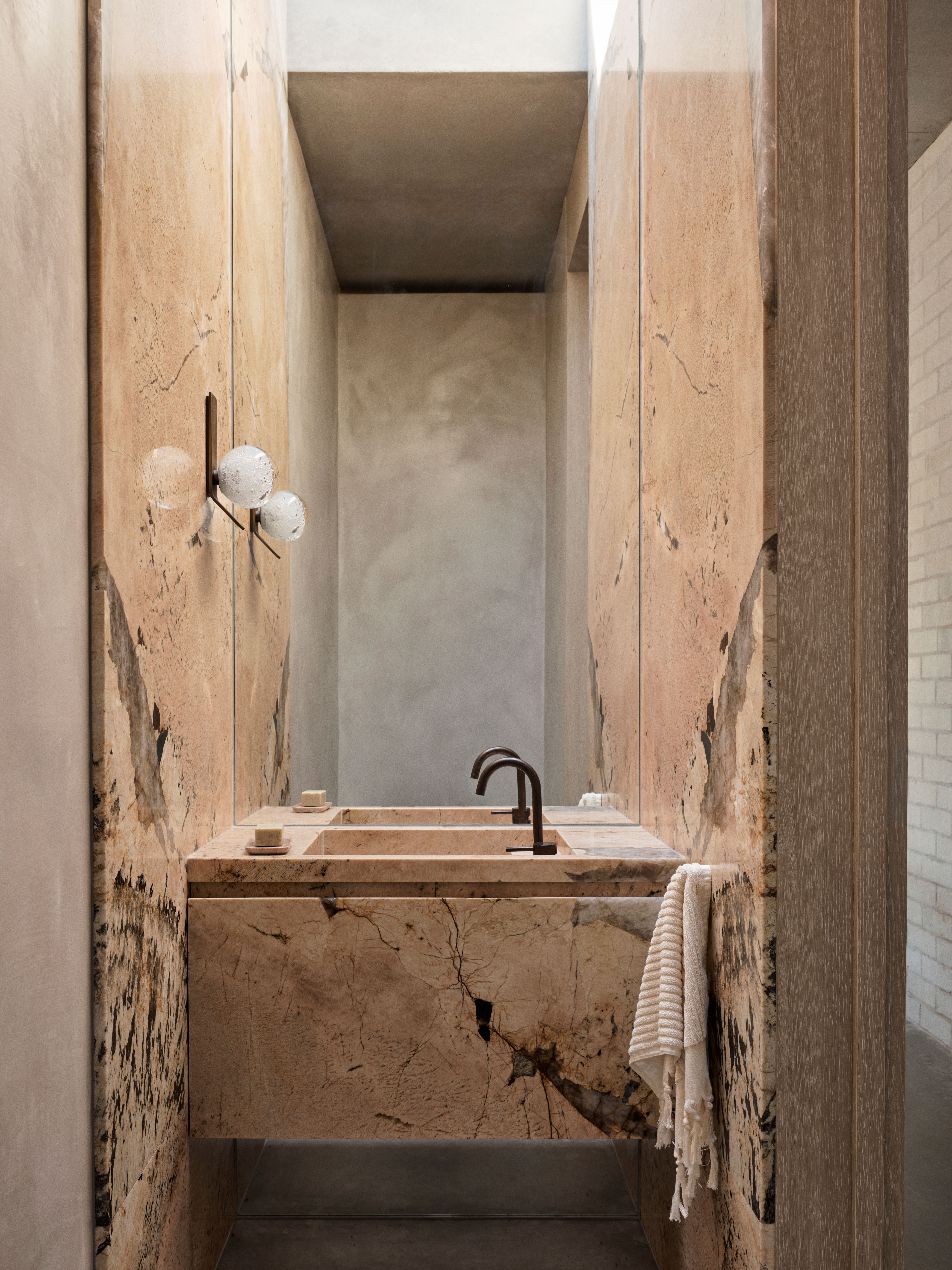 Australian house by architect and sculptor