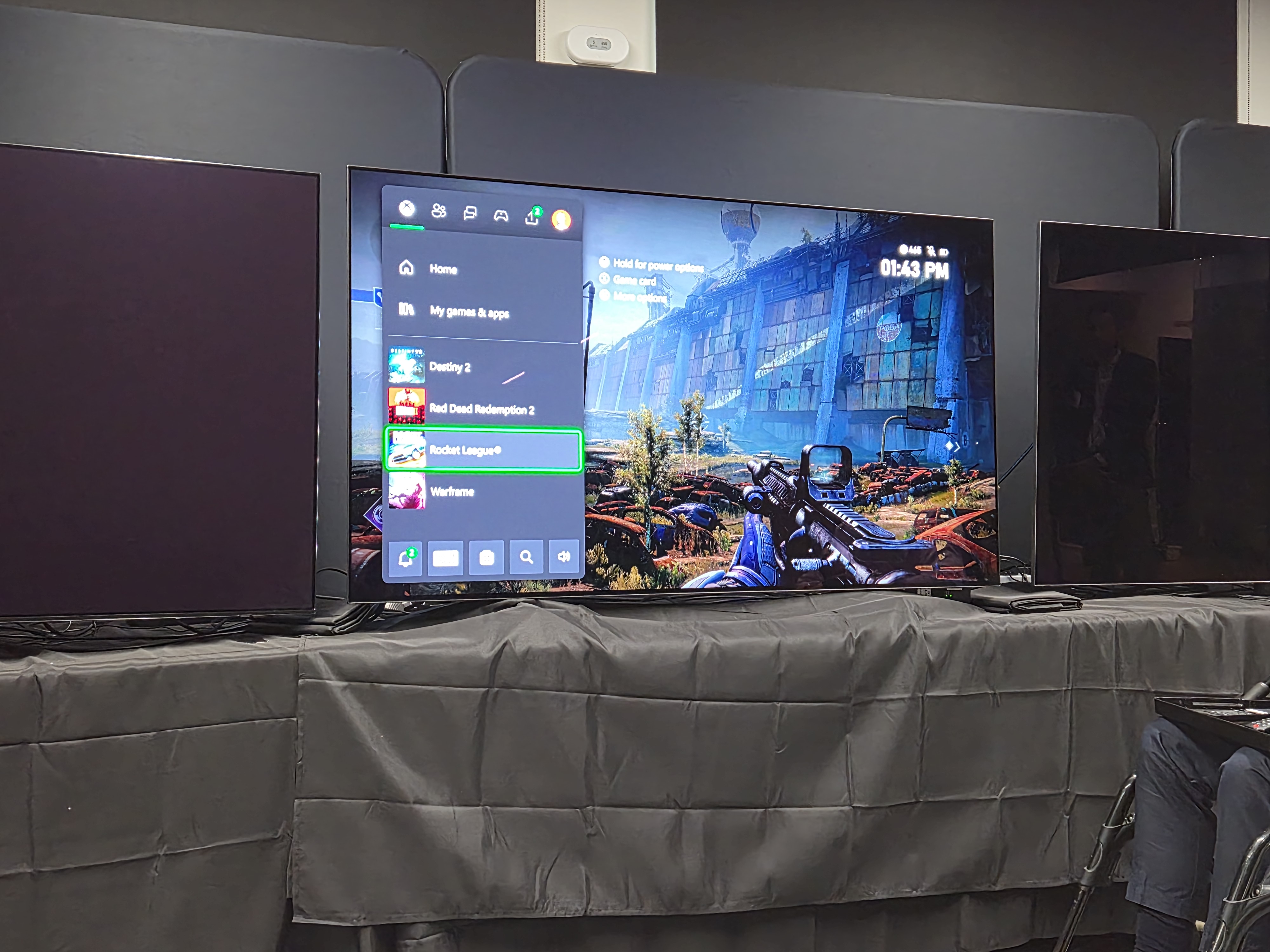 Philips OLED950 hands-on gaming menus